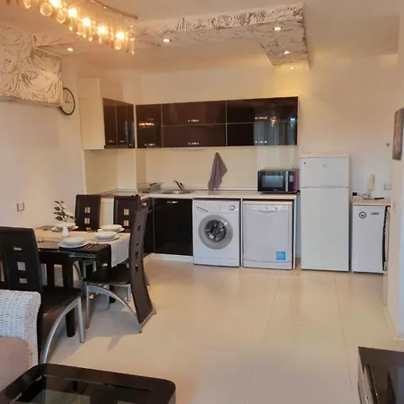 Vibes Apartment Nesebar